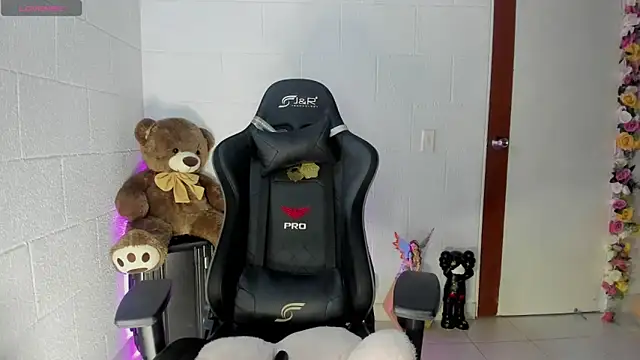 M isabel25 online show from 01.13.25