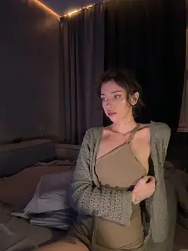 Snapshot of Bastet chatting on 11.17.25 Bastet online show from 11.17.25