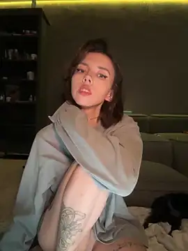 Snapshot of Bastet chatting on 11.29.25 Bastet online show from 11.29.25