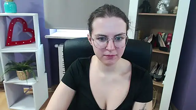 Zoey Erotic online show from 03.06.25