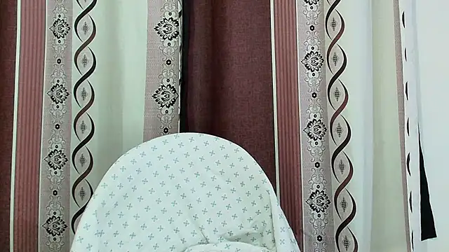 Snapshot of brenlissy89 chatting on 09.29.25 brenlissy89 online show from 09.29.25