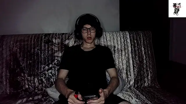 Snapshot of jamismu chatting on 02.22.25 jamismu online show from 02.22.25