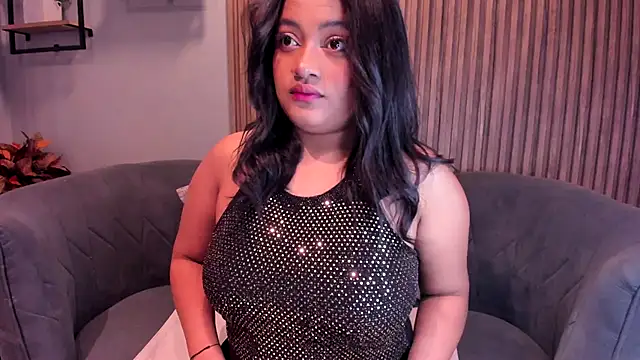 Snapshot of Sariitaa_ chatting on 11.11.25 Sariitaa online show from 11.11.25