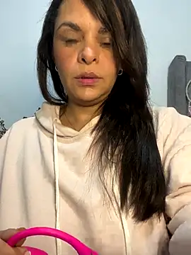 Snapshot of Kataliina chatting on 10.08.25 Kataliina online show from 10.08.25