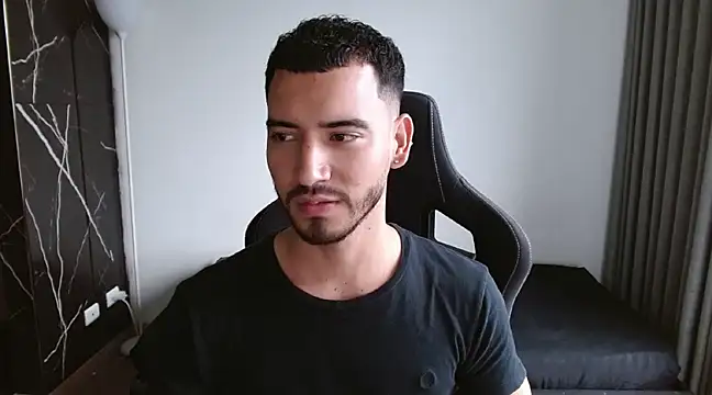 Snapshot of Dangerous-Men chatting on 02.06.25 Dangerous-Men online show from 02.06.25