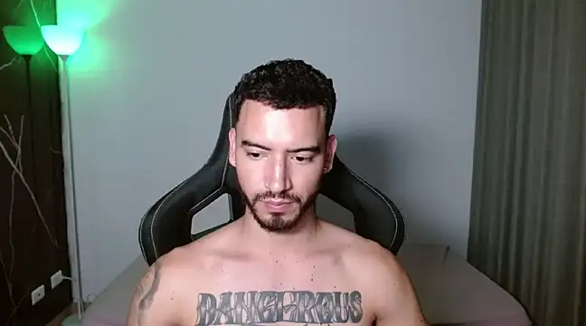 Snapshot of Dangerous-Men chatting on 02.13.25 Dangerous-Men online show from 02.13.25