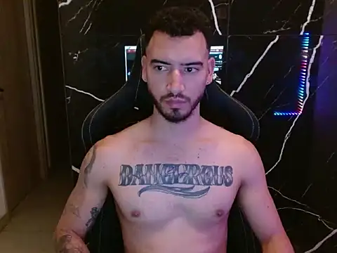 Snapshot of Dangerous-Men chatting on 10.31.25 Dangerous-Men online show from 10.31.25