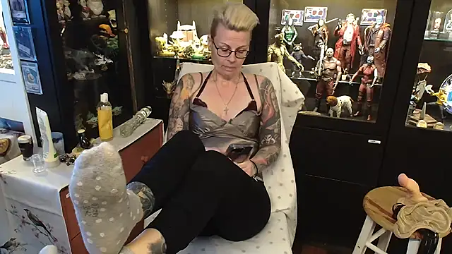 MaryG online show from 01.26.25