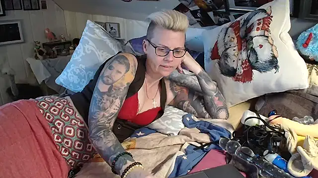 MaryG online show from 02.24.25