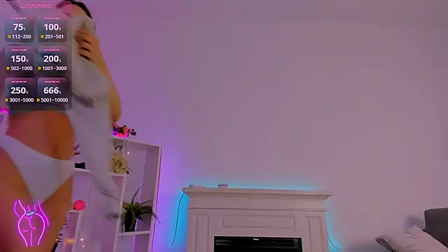 Alice in the  Wonderland online show from 02.05.25