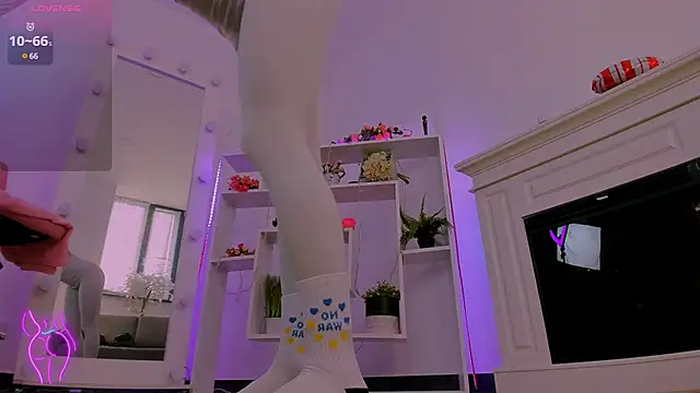 Alice in the  Wonderland online show from 02.11.25