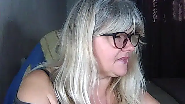 Diana 49 online show from 10.31.25