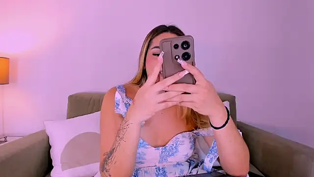 ISABELLASSMITH online show from 03.11.25