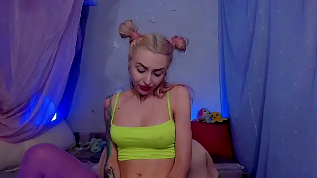 LickLizzy online show from 01.18.25