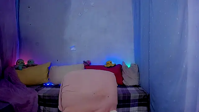 LickLizzy online show from 02.02.25