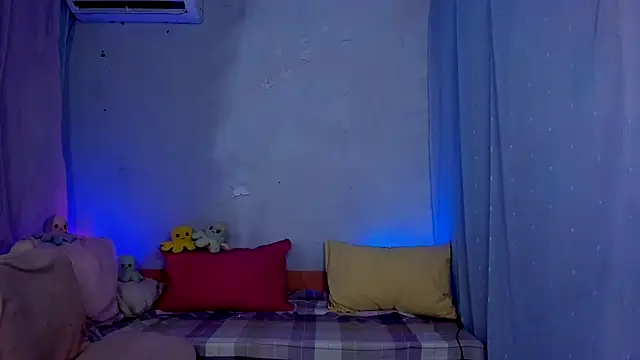 LickLizzy online show from 02.10.25