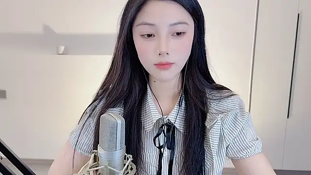 HaagenDazs  online show from 02.19.25