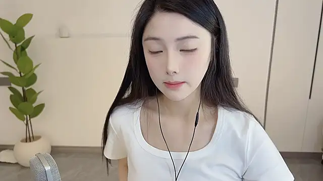 HaagenDazs  online show from 03.19.25