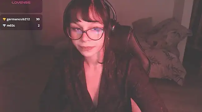 Snapshot of modjo_ chatting on 01.05.25 modjo  online show from 01.05.25