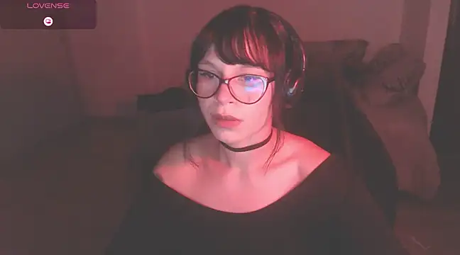 Snapshot of modjo_ chatting on 02.06.25 modjo  online show from 02.06.25