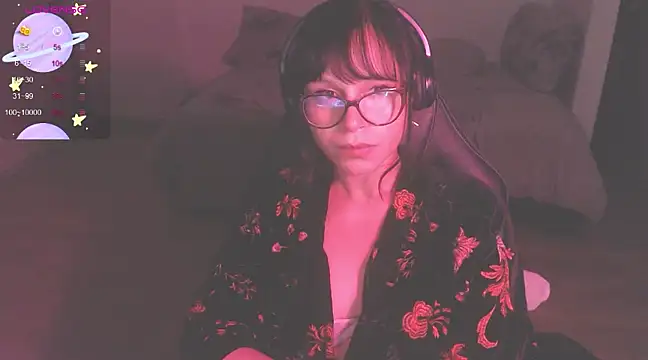 Snapshot of modjo_ chatting on 02.21.25 modjo  online show from 02.21.25