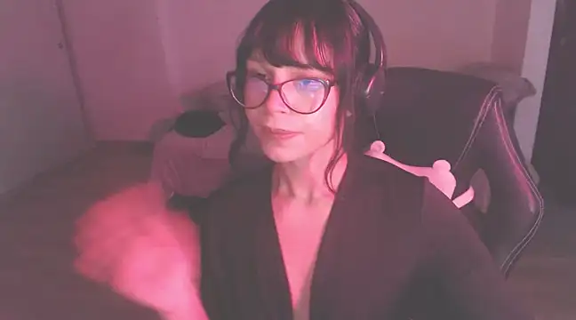 Snapshot of modjo_ chatting on 02.21.25 modjo  online show from 02.21.25