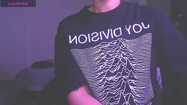 Snapshot of modjo_ chatting on 10.24.25 modjo  online show from 10.24.25