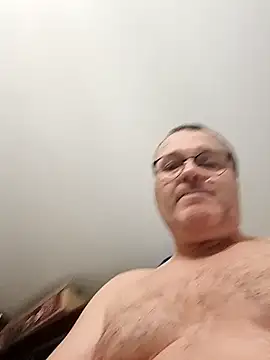 Snapshot of mike9473 chatting on 10.20.25 mike9473 online show from 10.20.25