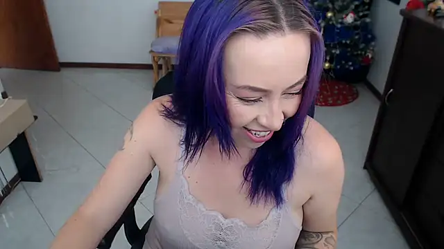 Snapshot of charlottezoe15 chatting on 11.20.25 charlottezoe15 online show from 11.20.25