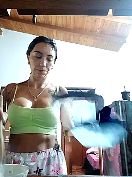 LunaZambrano online show from 11.19.25