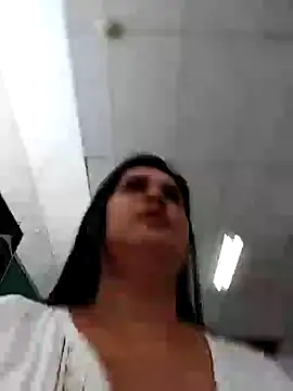 keilymadam online show from 12.18.24