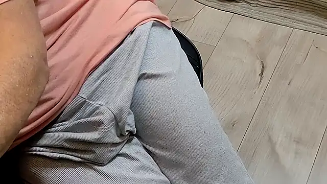 Snapshot of scorvierge@xh chatting on 11.21.25 scorviergexh online show from 11.21.25