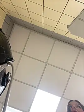 KrisMagnoly online show from 04.26.26