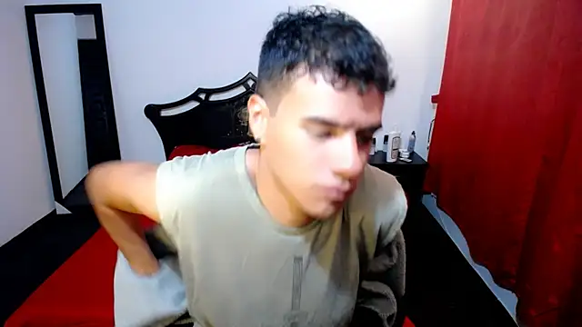 Snapshot of Deiby_casas chatting on 03.12.25 Deiby casas online show from 03.12.25