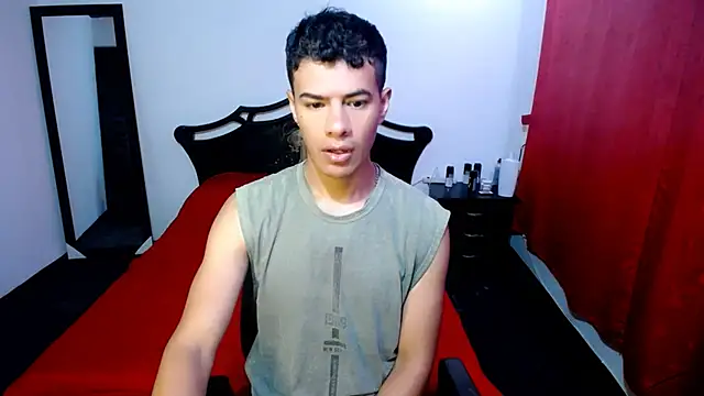 Snapshot of Deiby_casas chatting on 03.13.25 Deiby casas online show from 03.13.25