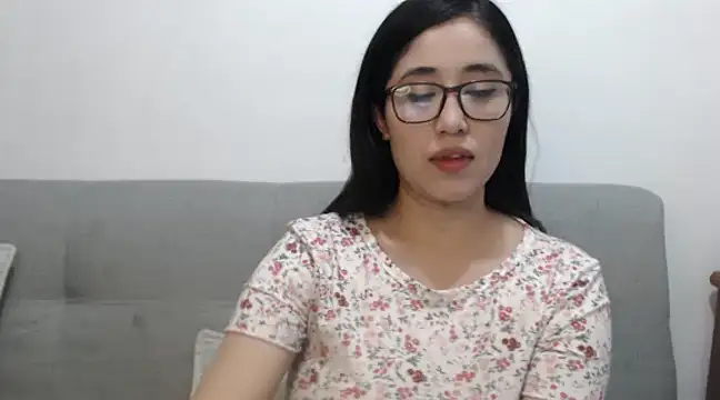 YummymeowW online show from 01.25.25