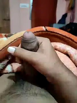 Snapshot of Roxy_Hard chatting on 12.08.24 Roxy Hard online show from 12.08.24