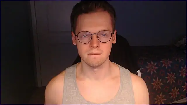 Snapshot of doloresman chatting on 10.09.25 doloresman online show from 10.09.25