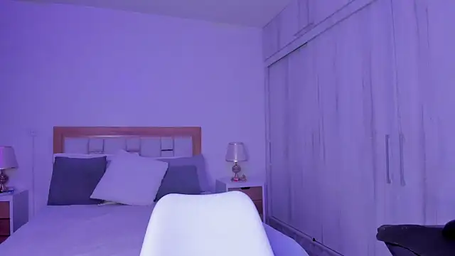 mia hank online show from 03.13.25