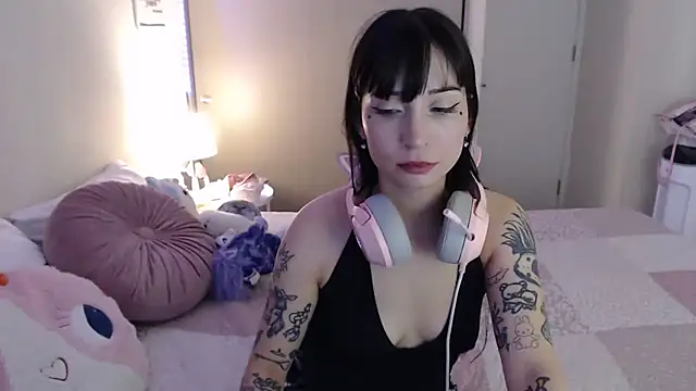 latinpetit online show from 03.15.25