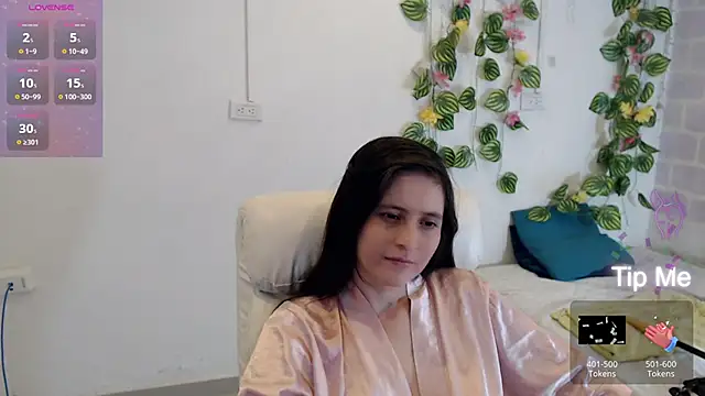 tania sweet   online show from 12.20.25