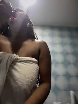 Snapshot of Tayra_Siny chatting on 03.13.25 Tayra Siny online show from 03.13.25