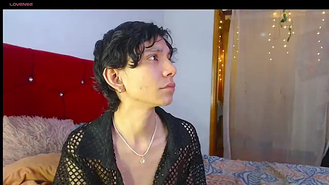 LAICK 01 online show from 04.25.26