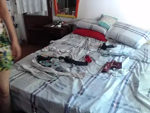 Snapshot of deftoolceles chatting on 12.03.25 deftoolceles online show from 12.03.25