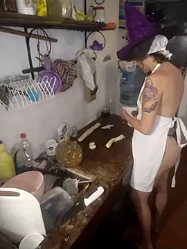 Snapshot of deftoolceles chatting on 12.20.25 deftoolceles online show from 12.20.25