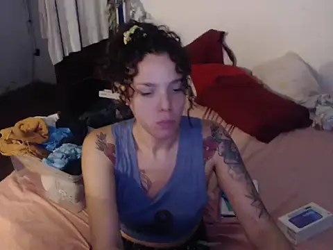 Snapshot of deftoolceles chatting on 02.01.26 deftoolceles online show from 02.01.26