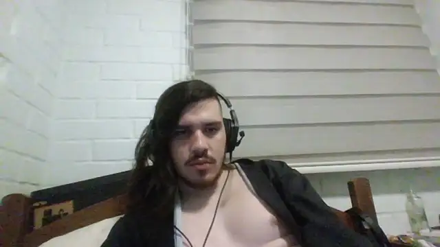 Snapshot of hung_weeb chatting on 01.20.25 hung weeb online show from 01.20.25