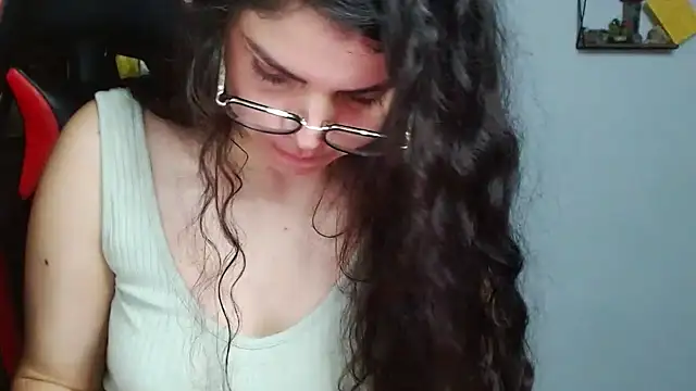 Snapshot of Nikkykora15 chatting on 01.10.25 Nikkykora15 online show from 01.10.25