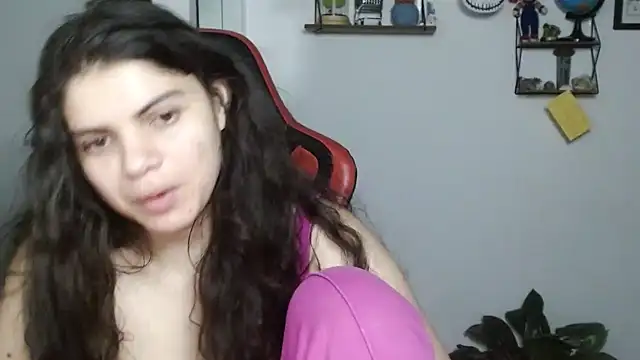 Snapshot of Nikkykora15 chatting on 02.22.25 Nikkykora15 online show from 02.22.25