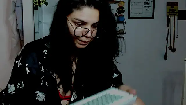 Snapshot of Nikkykora15 chatting on 09.21.25 Nikkykora15 online show from 09.21.25